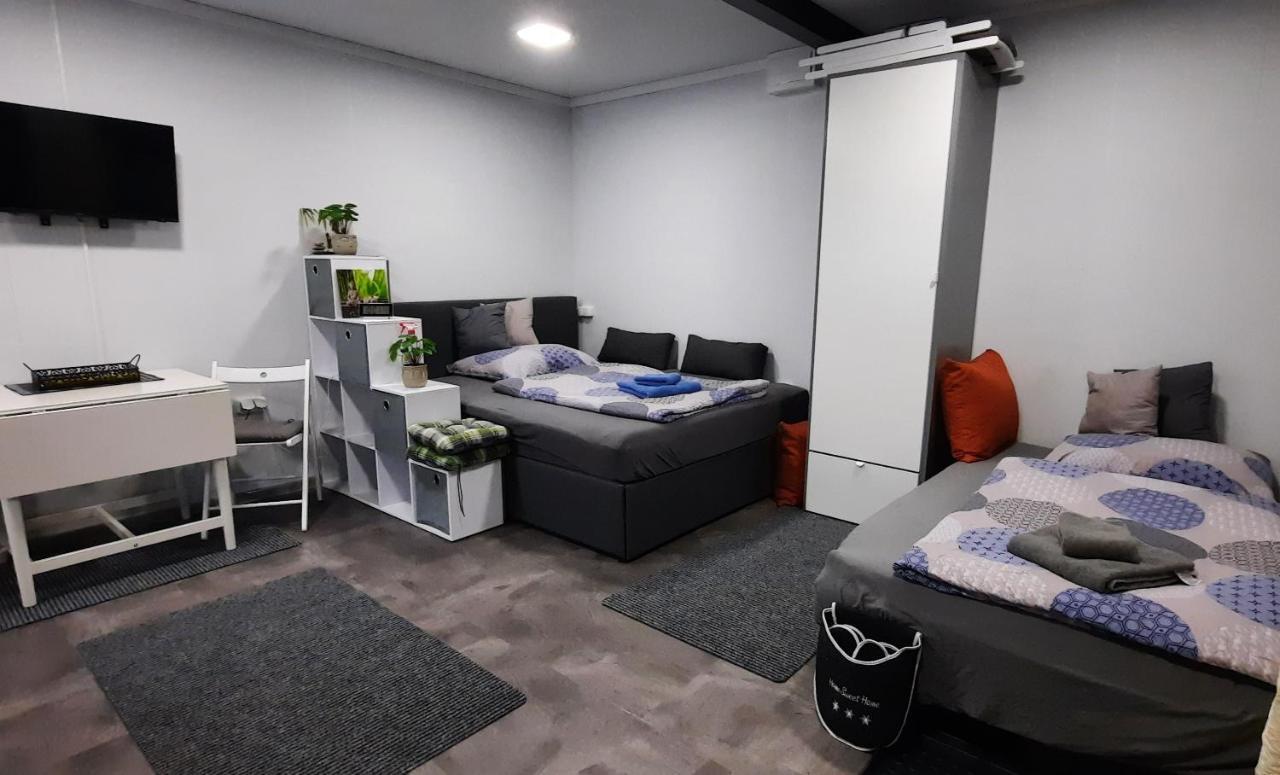 Gemuetliches Tiny Home Mit 30M2 Inklusive Kochmoeglichkeit Lenzing المظهر الخارجي الصورة